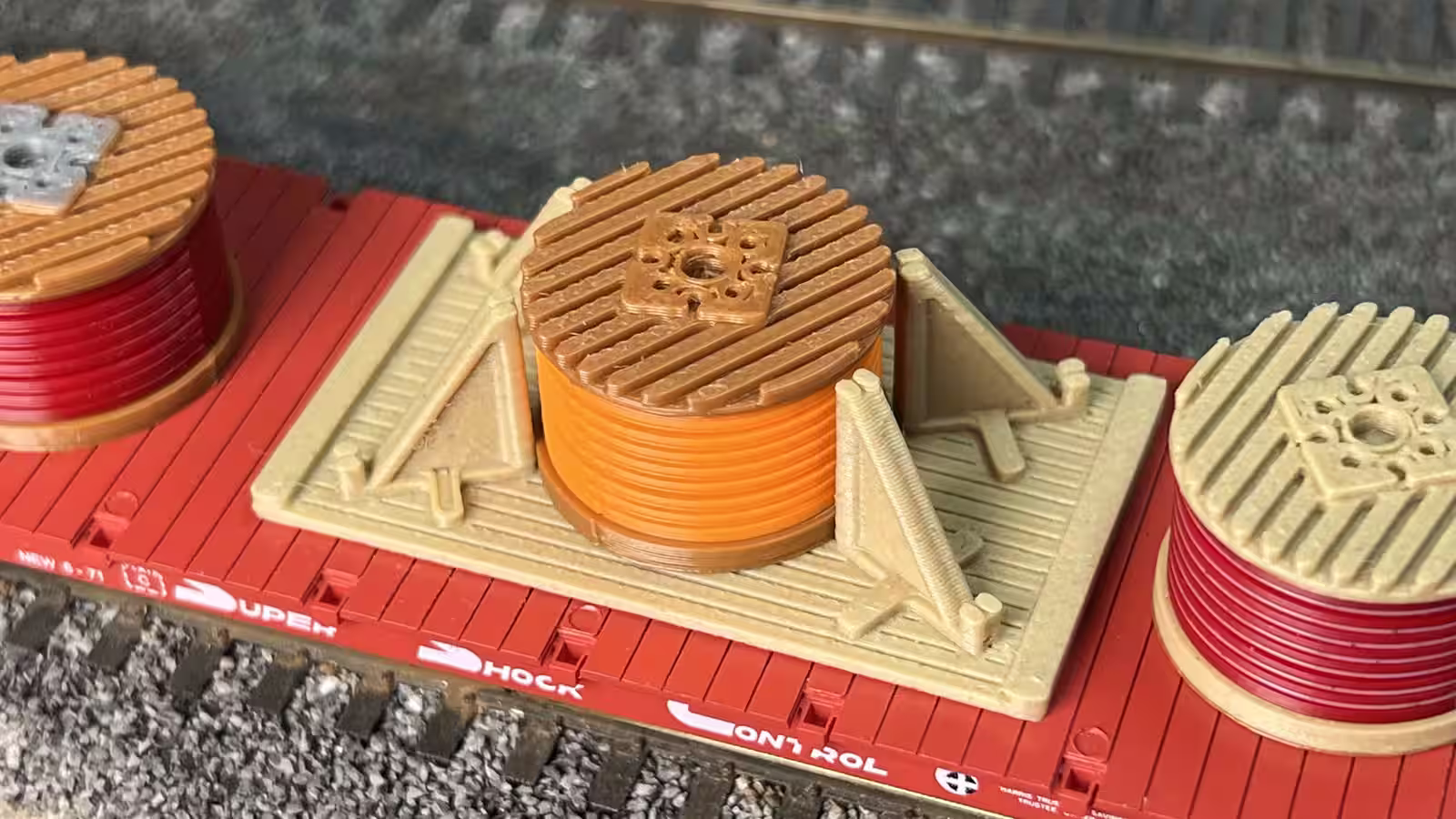 HO scale cable drum industrial rail transport load